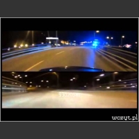 Mercedes C63 AMG vs policja